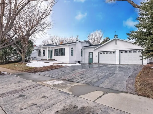 1602 13th Ave, Belle Fourche, SD 57717