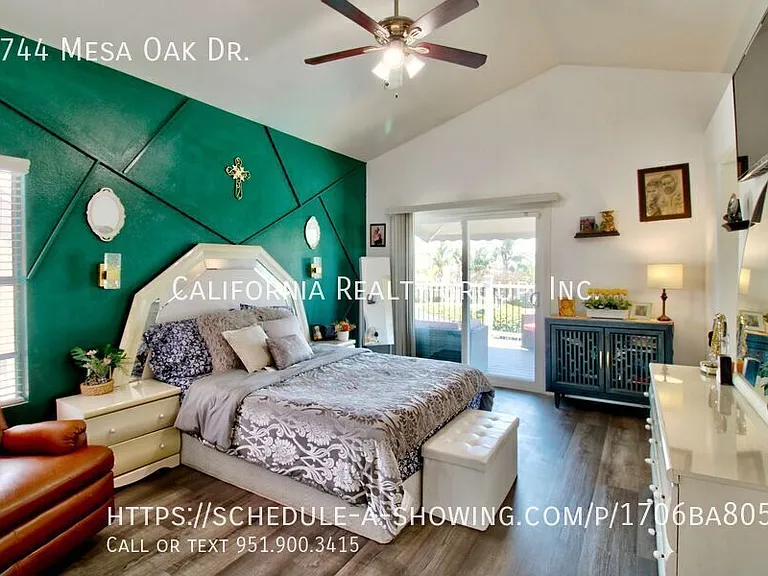 8744 Mesa Oak Dr — Photo 21