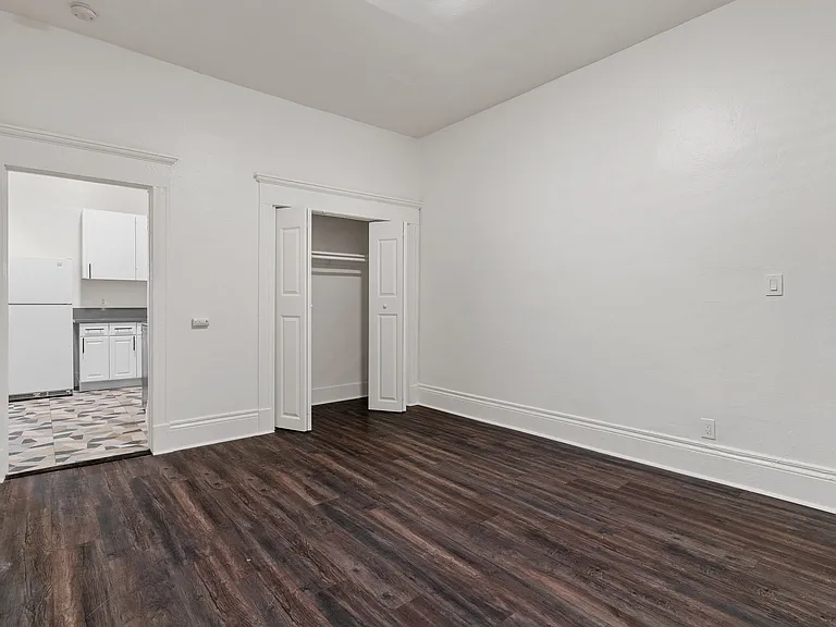 330 Cedar Avenue — Photo 40