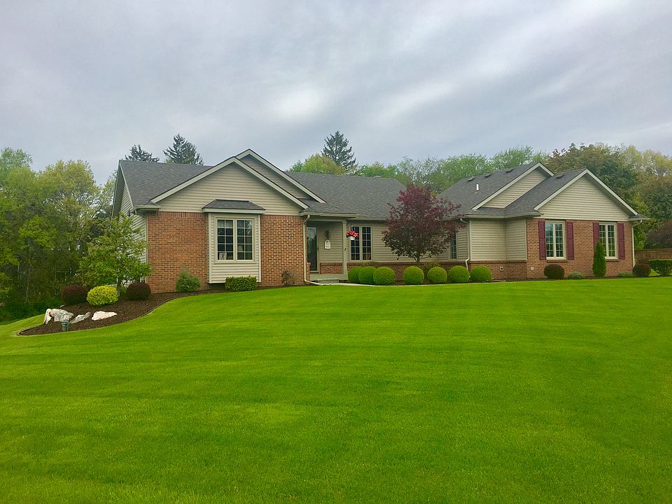 Sprawling Ranch on Large Lot
