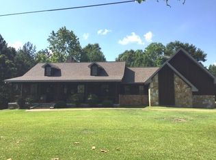 725 Lampton Hilltop Rd, Columbia, MS 39429