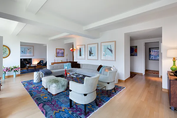 Sold by Compass | media 7