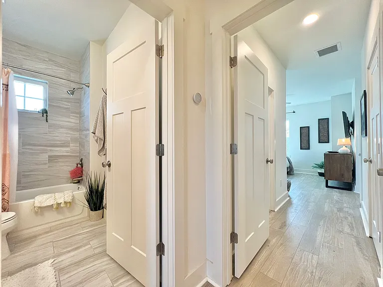 141 N Ring Ave — Photo 17