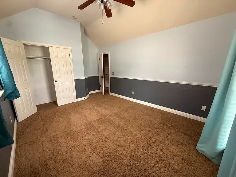 518 Creekside Dr — Photo 26