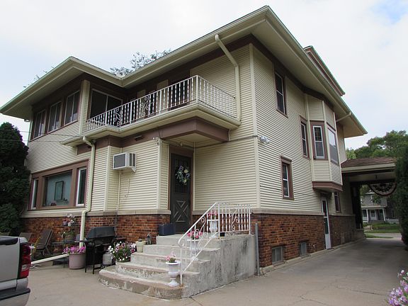 4th image of 2604 Jackson St