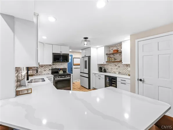 8748 Tallwood Rdg, Baldwinsville, NY 13027