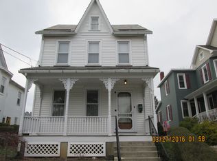 207 N Broad St, Nazareth, PA 18064