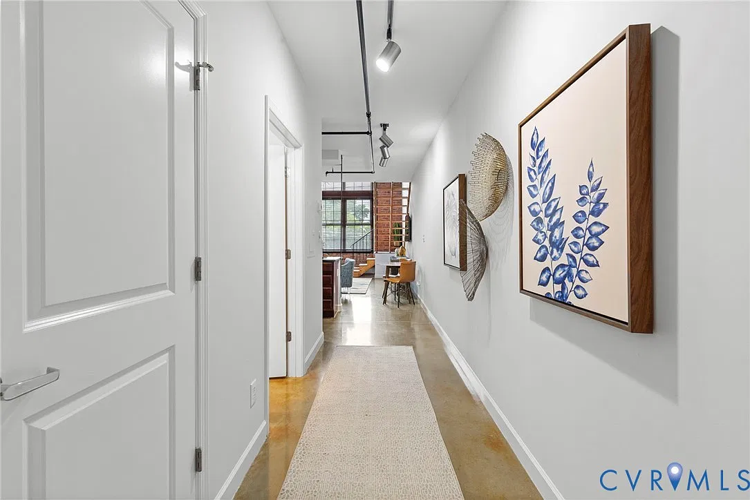 2 bed, 2.0 bath, 1250 sqft, $3,000 — Photo 2