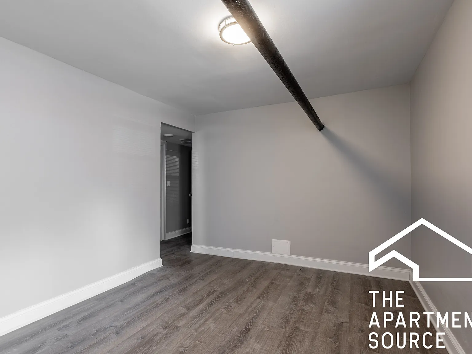 4 bed, 1600 sqft, $3,700 — Photo 3