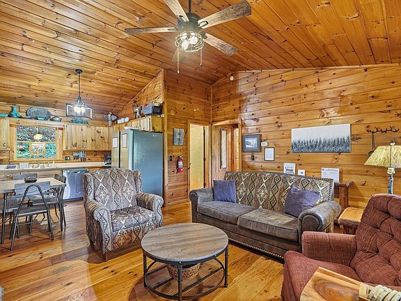 4th image of 399 Laurel Mountain Rd