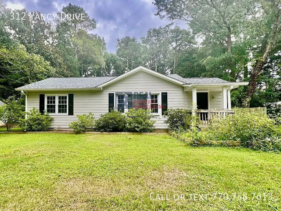 312 Yancy Dr SE