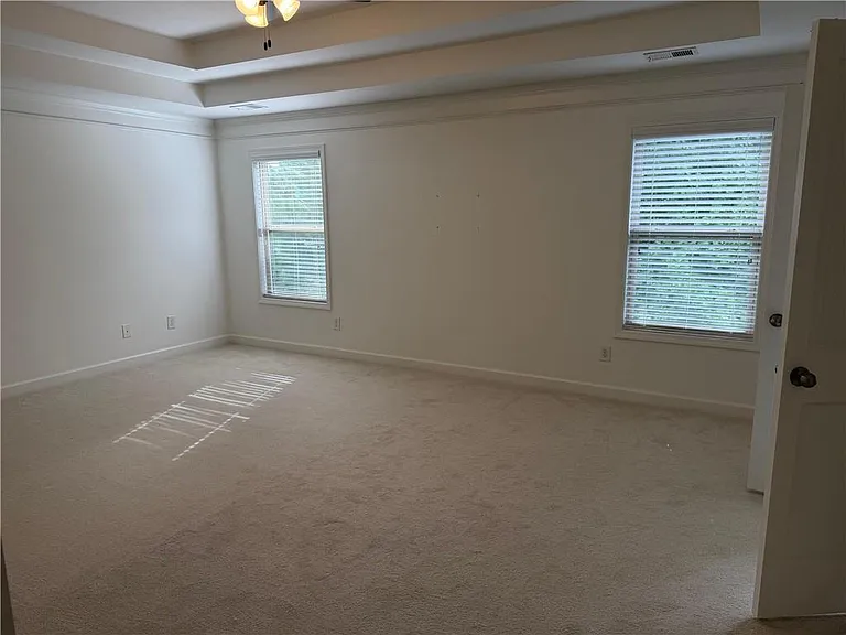 325 Cranbrooke Cir — Photo 15