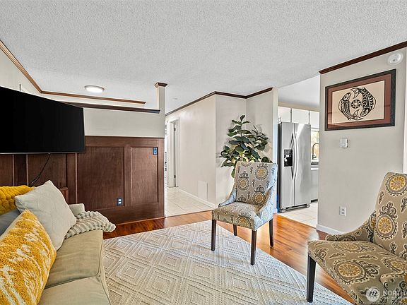 4th image of 303 Kenyon Street NW #1D