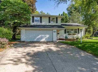 2714 Ferndale Dr, Iowa City, IA 52245