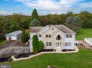 37 Clay Valley Rd, Fleetwood, PA 19522