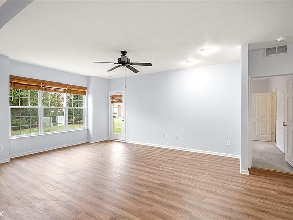 2nd image of 44047 Rushcliffe Dr