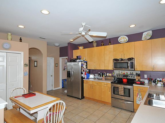 5th image of 4218 SW 25th Ct