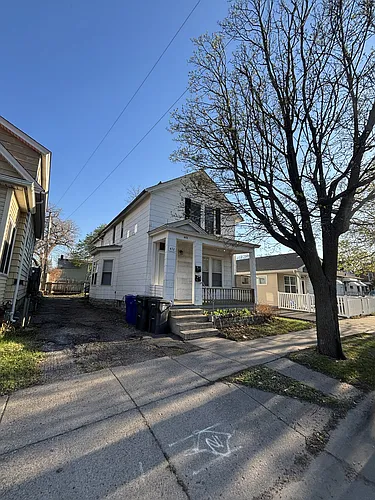 472 Case Ave Photo 1