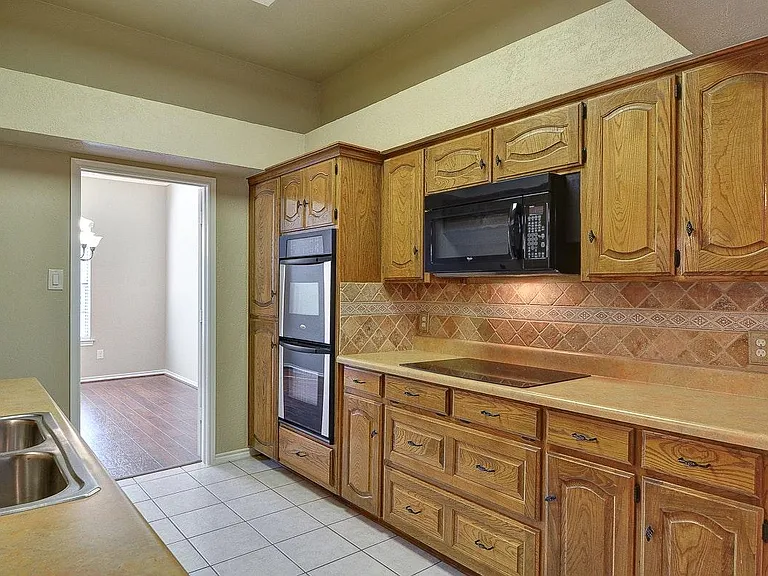316 Bremen Dr — Photo 8