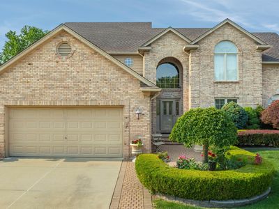 17035 Sutton Place Dr, Macomb, MI, 48042