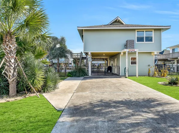 23007 Lunes St, Galveston, TX 77554