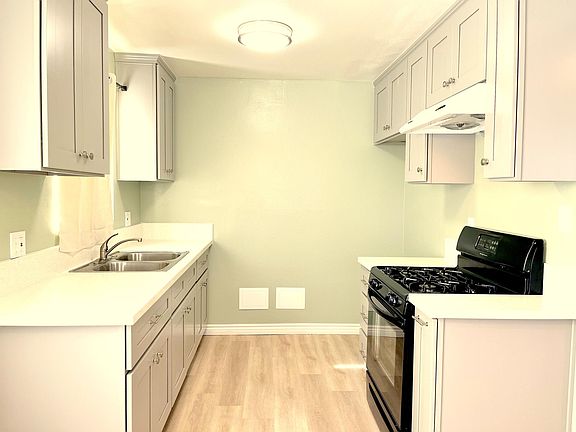 3rd image of 306 N Moore Ave APT A