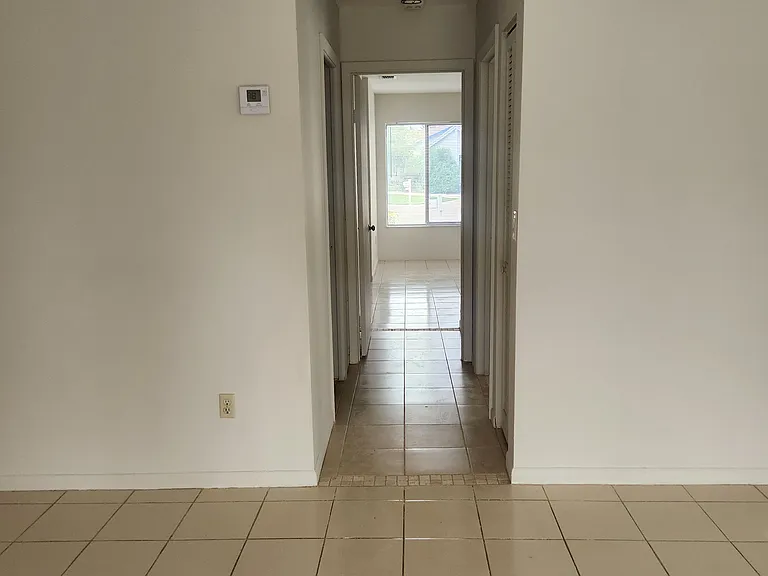 9712 Saratoga Park Ct — Photo 29