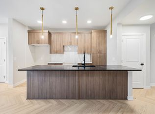201 Kinglet Blvd NW #1, Edmonton, AB T5S0P9