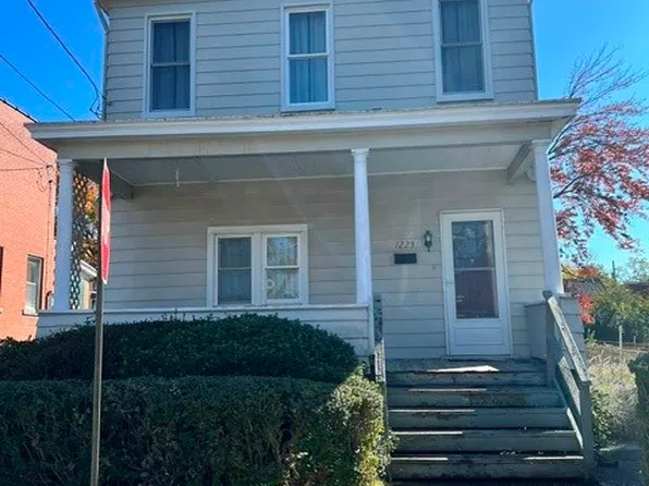 1223 Holmes St, Mc Kees Rocks, PA 15136
