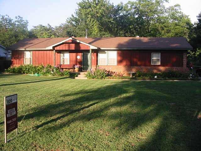 1st image of 1300 Carol Ln