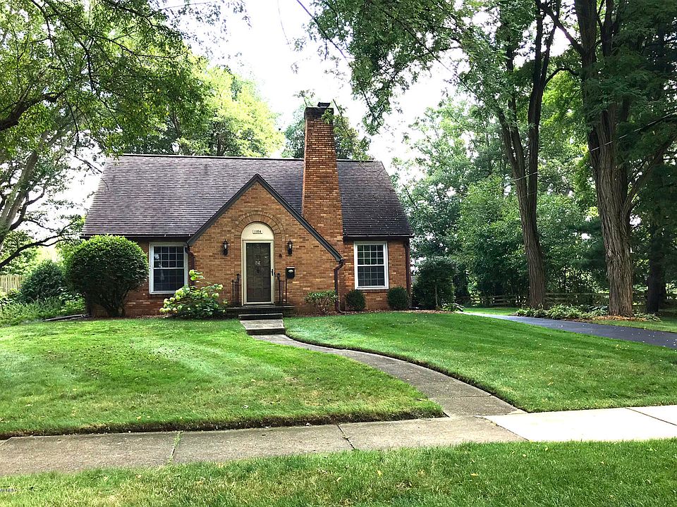 1st image of 1104 Lakeway Ave