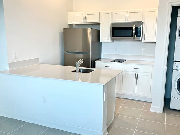 3rd image of 4068 Eastminster Rd