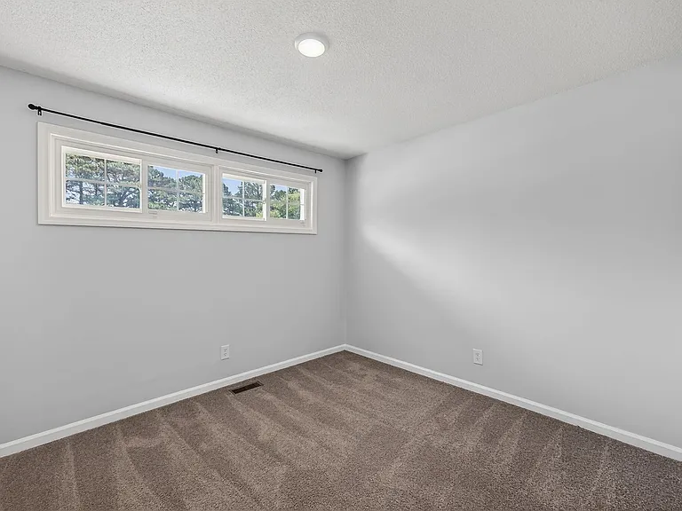 2527 Country Club Rd — Photo 15