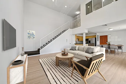 628 W 30th St #101 Photo 1