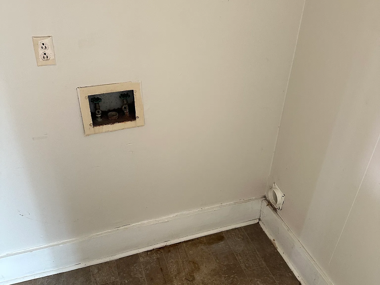 3 bed, 1301 sqft, $1,550 — Photo 3