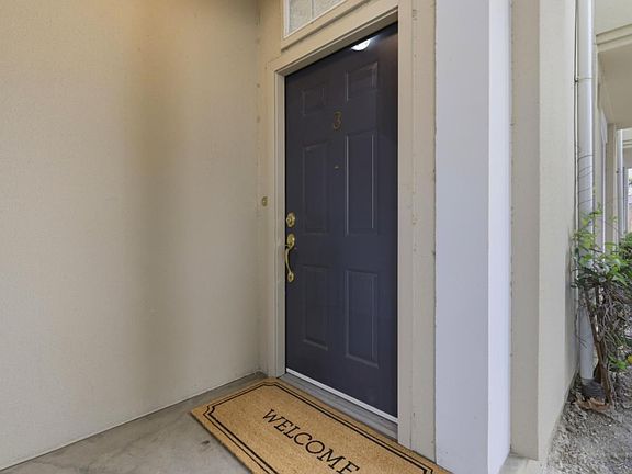 4th image of 334 Dunsmuir Ter Unit 3