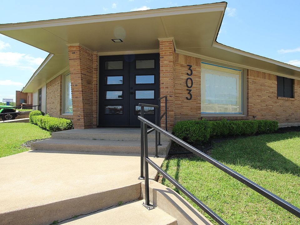 2nd image of 303 W Dallas St #1