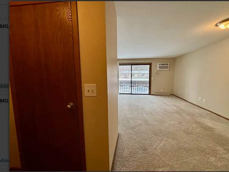 2340 Michael Ave SW — Photo 2