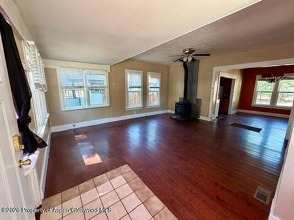 4th image of 740 School St