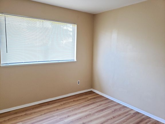 3rd image of 11544 Criterion Ave