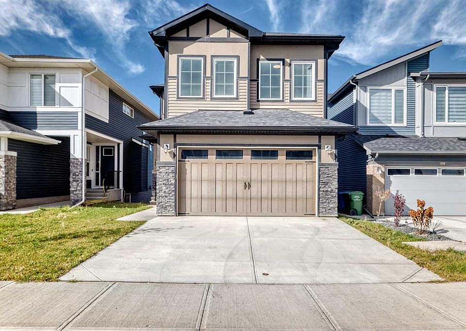 1st image of 300 SE Carringvue Pl NW