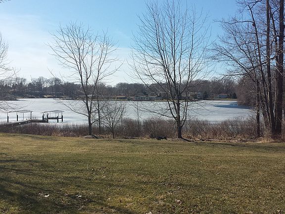 Front Deck Lake View.