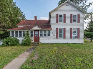 302 E Pine St, Eagle River, WI 54521