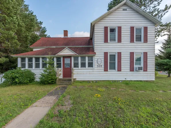 302 E Pine St, Eagle River, WI 54521
