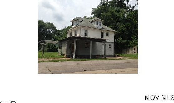 2nd image of 937 Emerson Ave