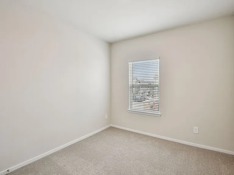 4210 Pine Springs Ct — Photo 16