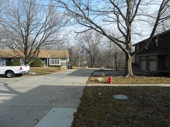 4th image of 11208 E 71st Dr