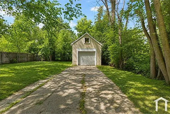 6183 Woodhall St — Photo 4