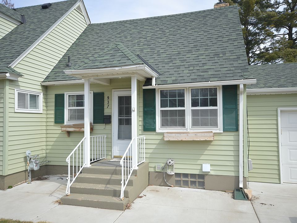1st image of 937 5th Ave S