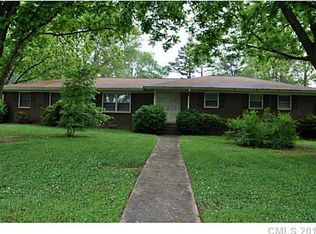 8432 Amelia Dr, Charlotte, NC 28212